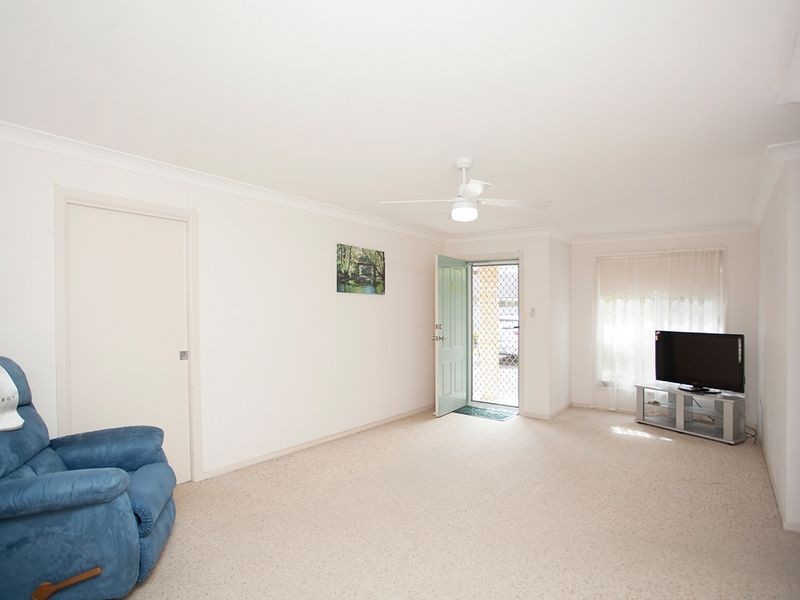 3/37 Old Bar Road, Old Bar NSW 2430