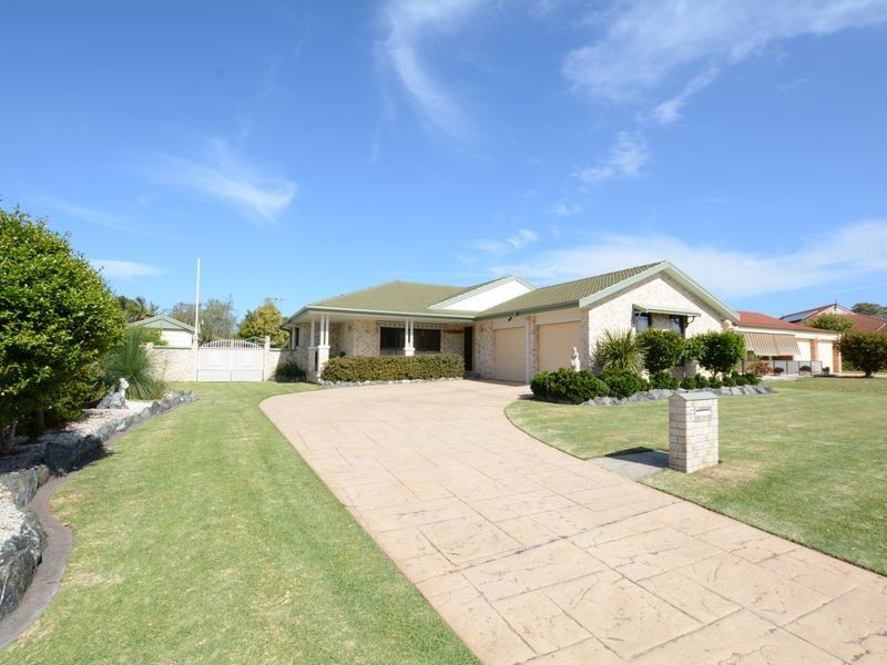 6 Silky Ash Close, Old Bar NSW 2430
