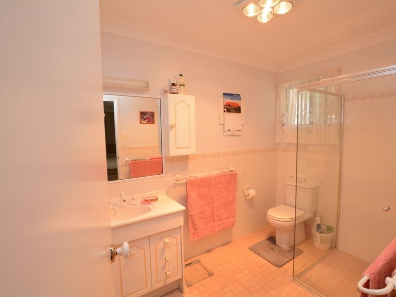 6 Silky Ash Close, Old Bar NSW 2430
