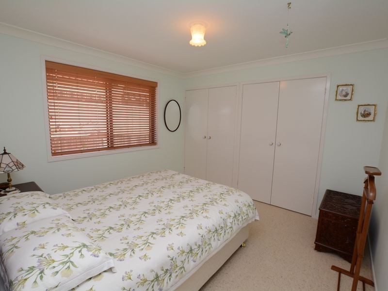 6 Silky Ash Close, Old Bar NSW 2430