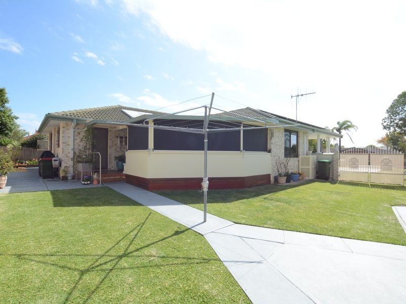 6 Silky Ash Close, Old Bar NSW 2430
