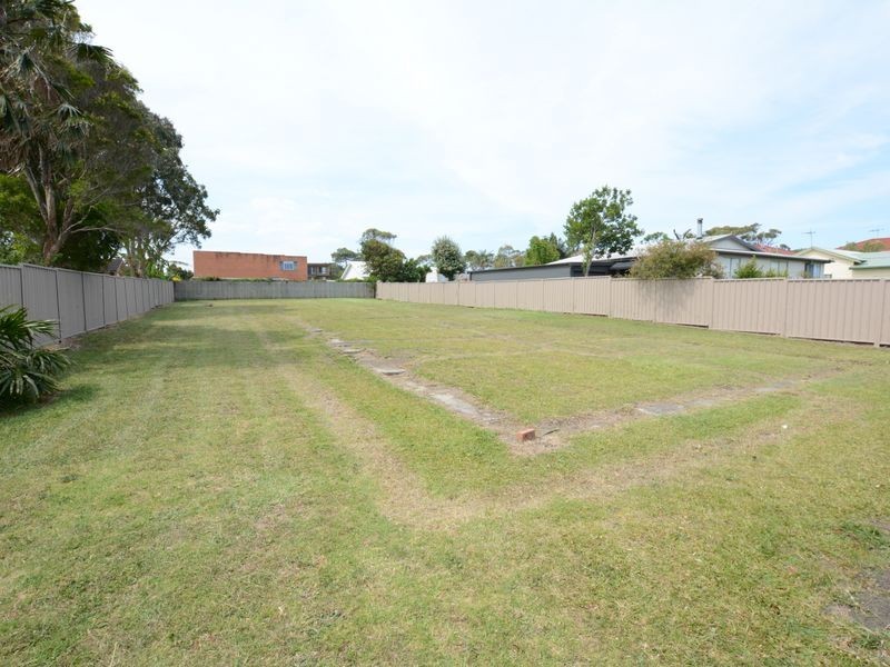 7 Connell Street, Old Bar NSW 2430
