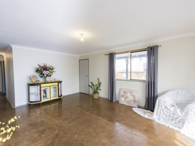 9a Clerke St, Old Bar NSW 2430