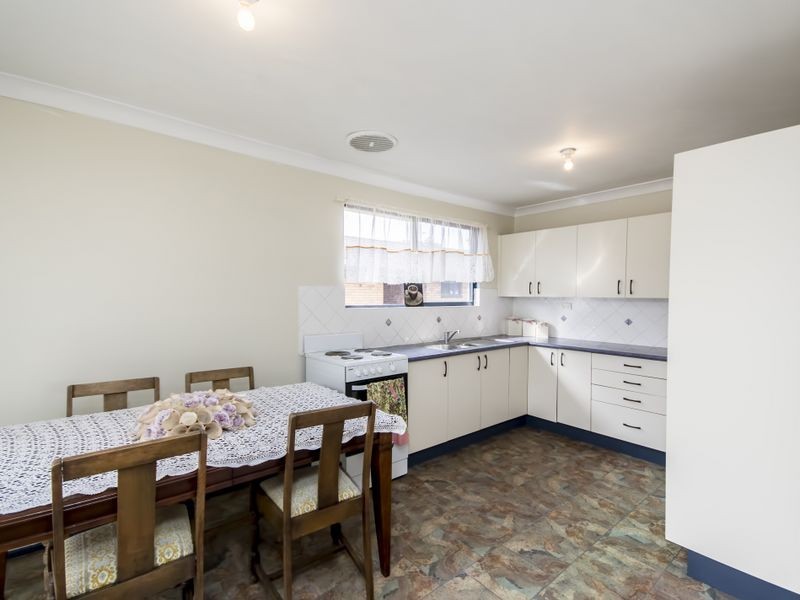 9a Clerke St, Old Bar NSW 2430