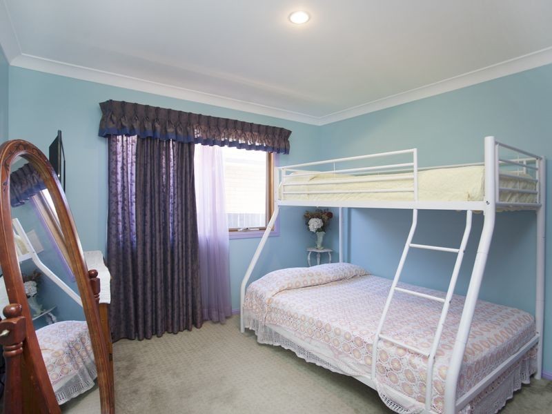 9b Clerke St, Old Bar NSW 2430