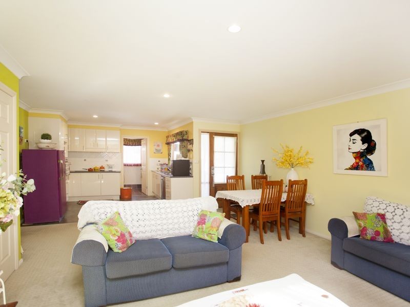 9b Clerke St, Old Bar NSW 2430