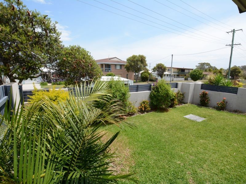 1/15-17 Connell St, Old Bar NSW 2430