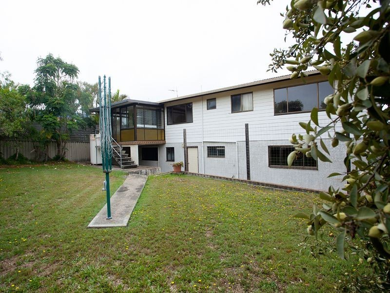 11 Smith Street, Old Bar NSW 2430