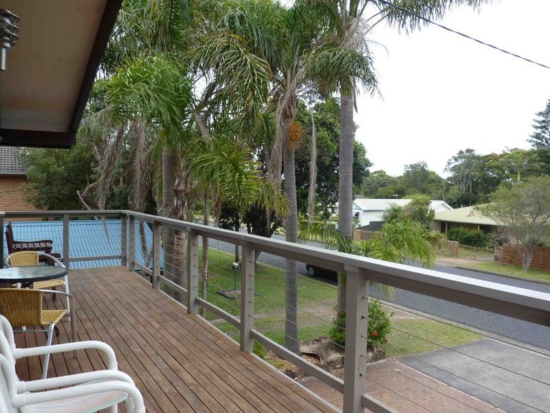 1/34 Hall Street, Old Bar NSW 2430