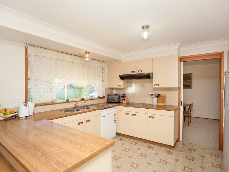 29 Clerke St, Old Bar NSW 2430