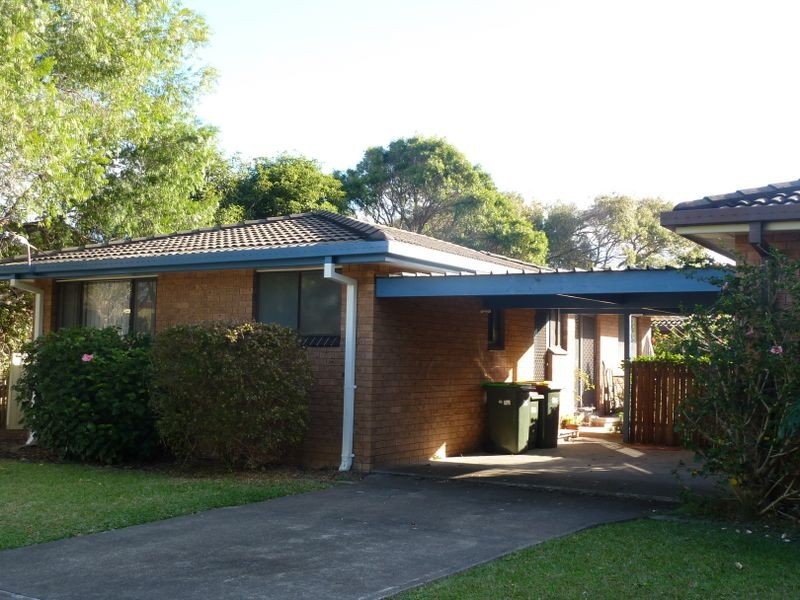 2/2 Bella Villa Parade, Old Bar NSW 2430