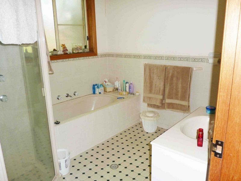 1/3 Silky Ash Close, Old Bar NSW 2430