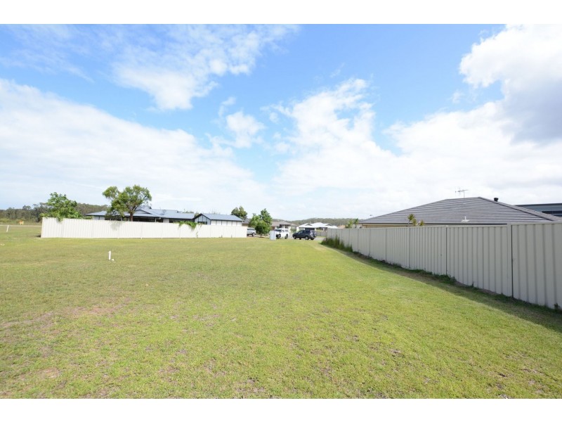 5 Marlin Court, Old Bar NSW 2430