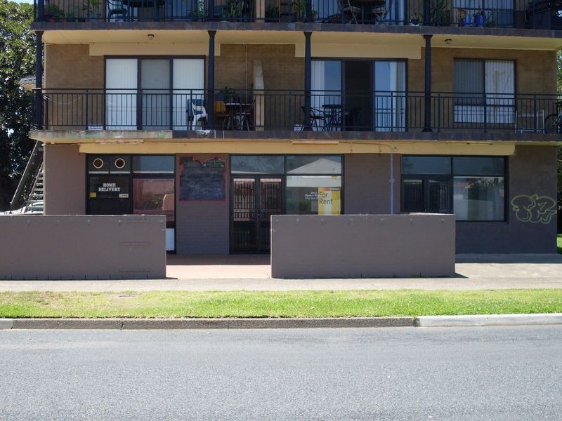31 Old Bar Road, Old Bar NSW 2430