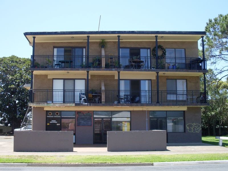 31 Old Bar Road, Old Bar NSW 2430
