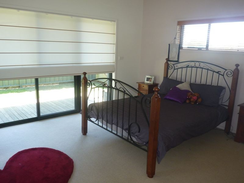 4 Bluehaven Drive, Old Bar NSW 2430