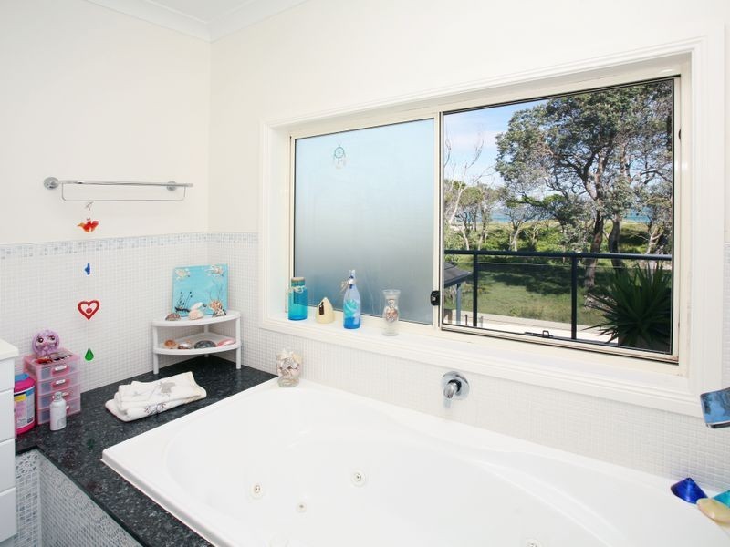3/40 Lewis Street, Old Bar NSW 2430