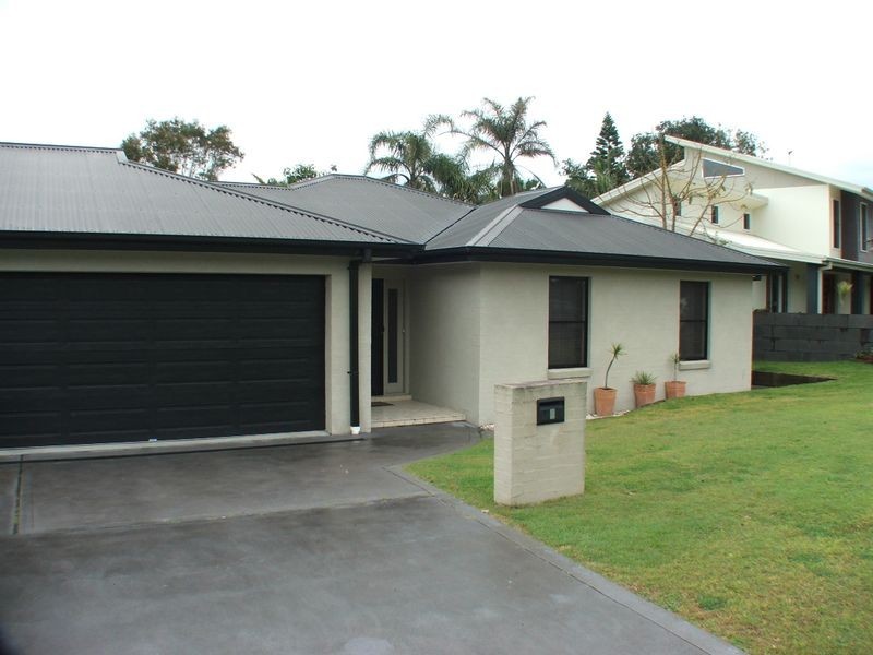 2/12 Hall Street, Old Bar NSW 2430