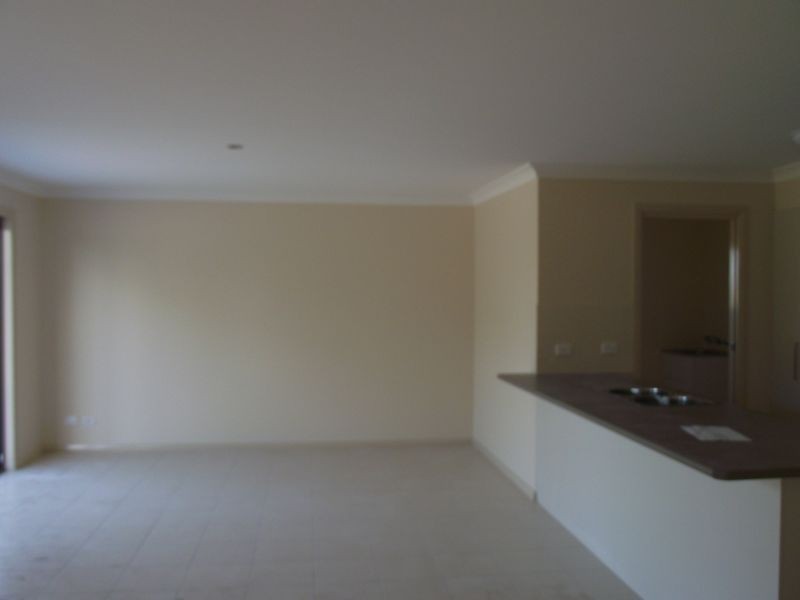 2/2 Eagle Close, Old Bar NSW 2430