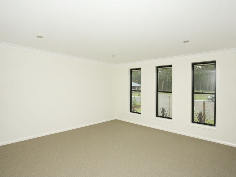 34 Albatross Way, Old Bar NSW 2430