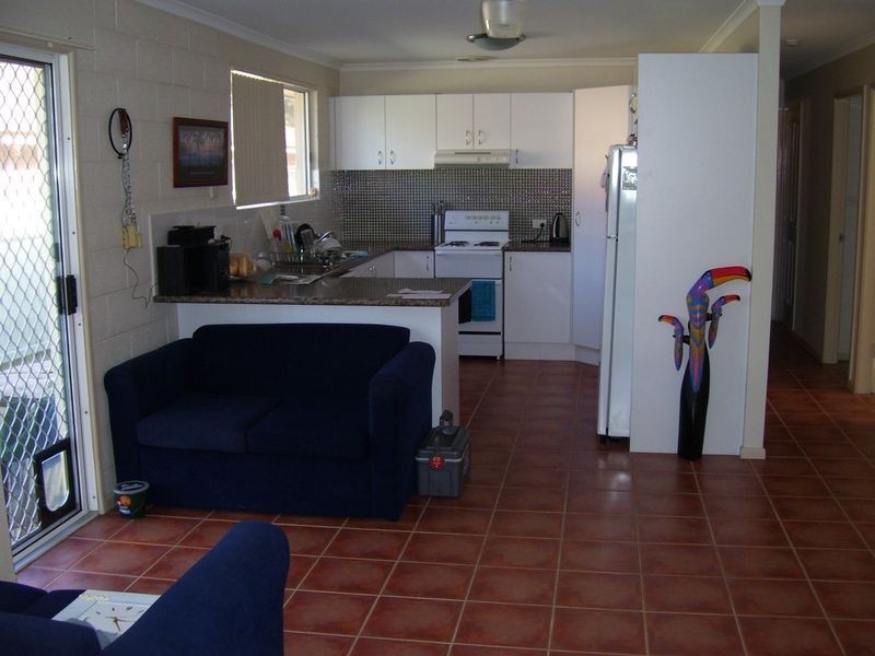 1/14 Drury Close, Old Bar NSW 2430