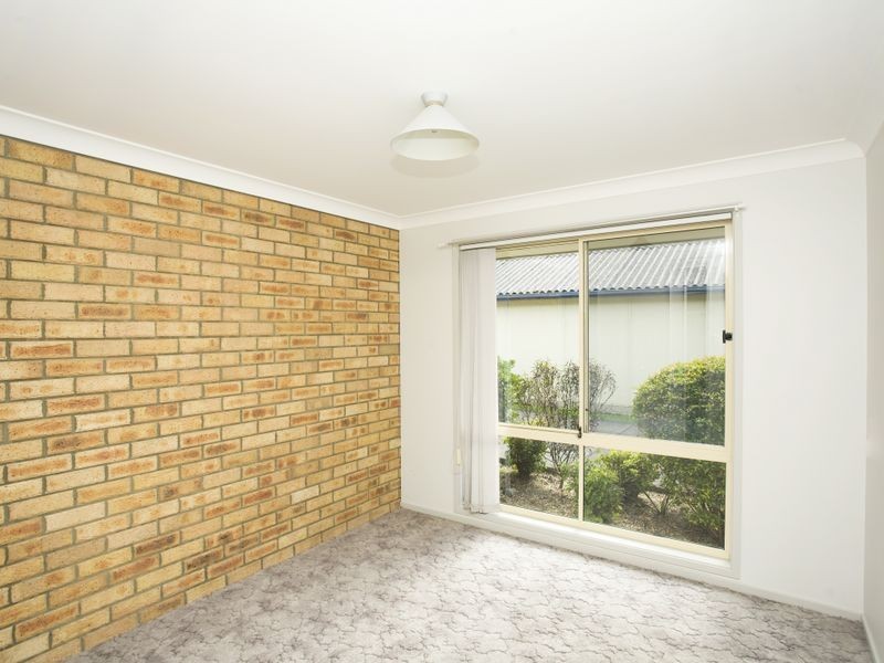 2/13 Connell Street, Old Bar NSW 2430