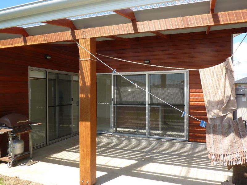 1 Flagtail Avenue, Old Bar NSW 2430