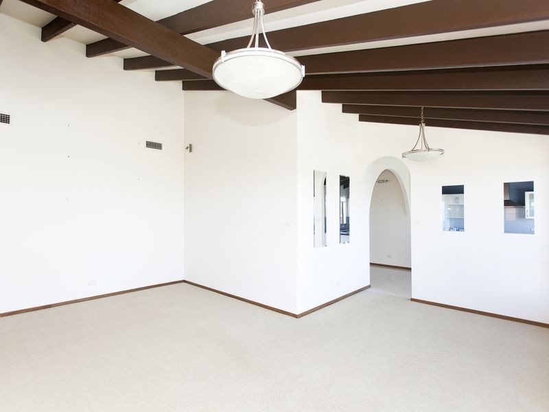 35 Pacific Parade, Old Bar NSW 2430