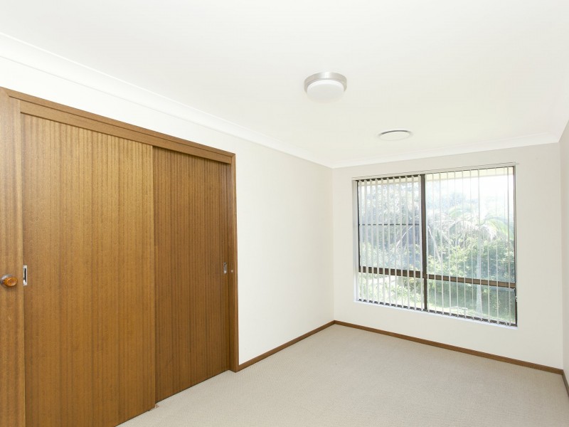 35 Pacific Parade, Old Bar NSW 2430