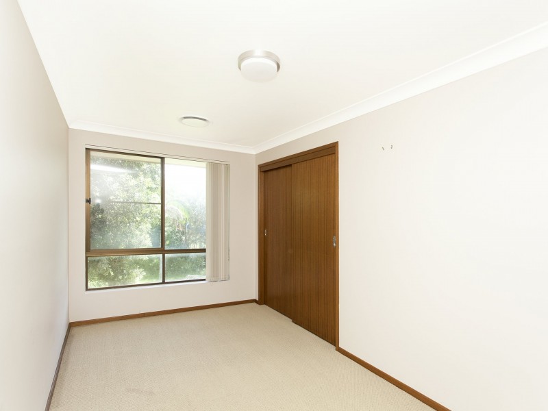 35 Pacific Parade, Old Bar NSW 2430