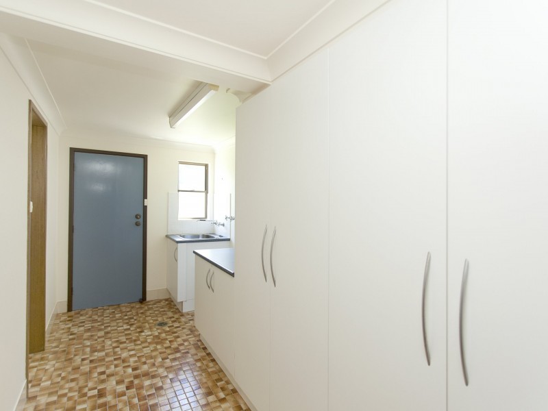 35 Pacific Parade, Old Bar NSW 2430