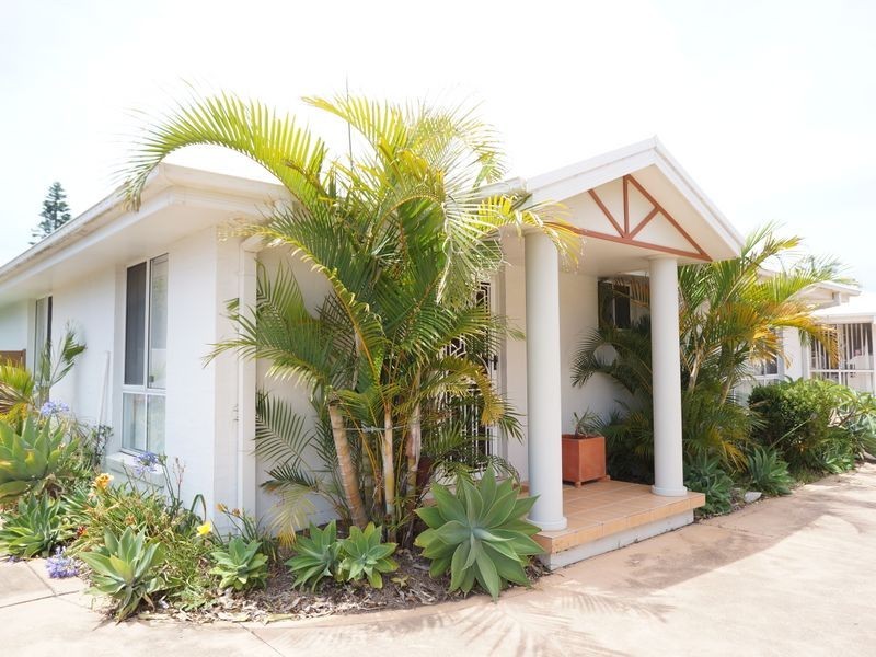1/30 Old Bar Road, Old Bar NSW 2430