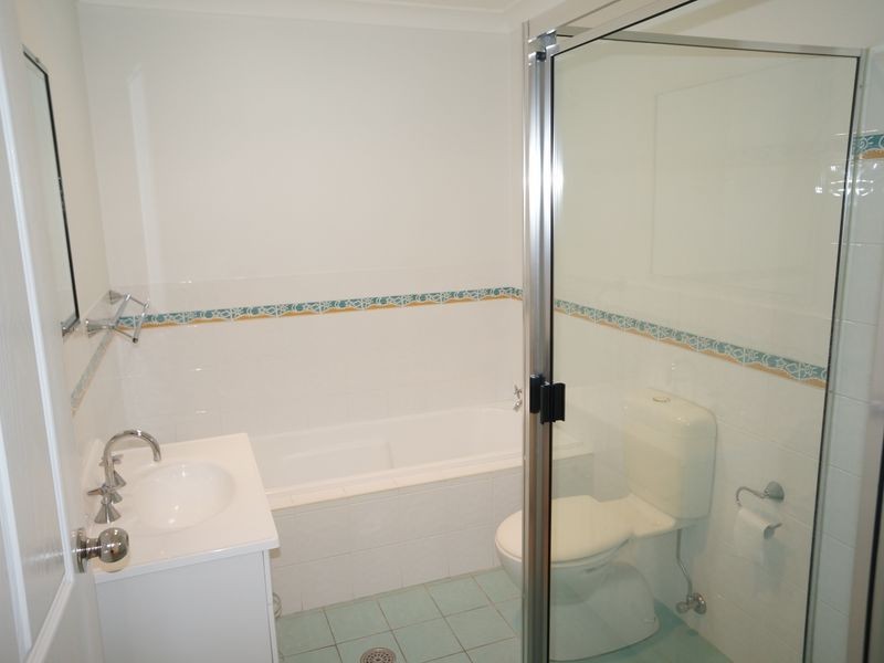 1/30 Old Bar Road, Old Bar NSW 2430