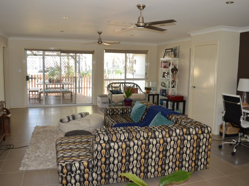 2/58 Old Bar Road, Old Bar NSW 2430