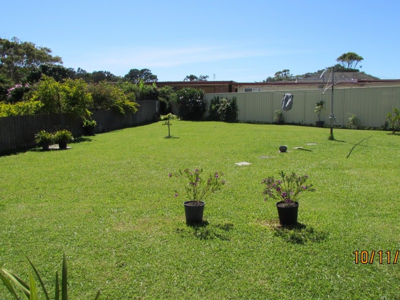 2 Waterman Street, Old Bar NSW 2430