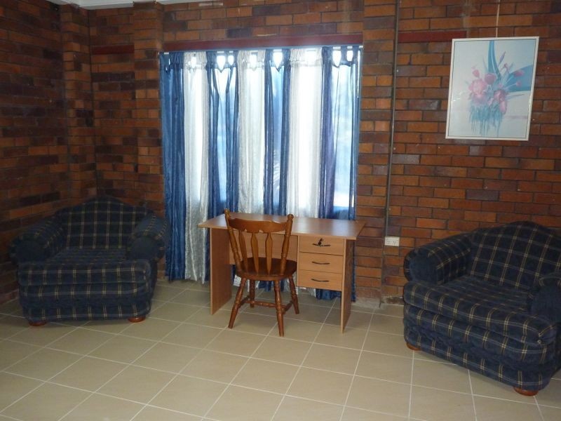 16 Old Bar Road, Old Bar NSW 2430