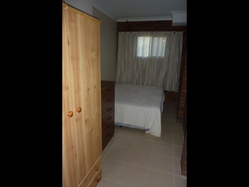 16 Old Bar Road, Old Bar NSW 2430