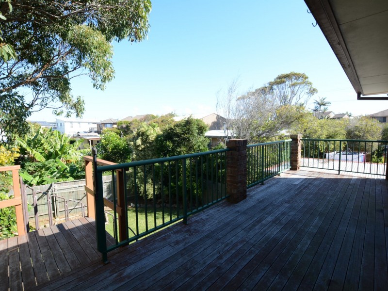 2/2 Beach Street, Wallabi Point NSW 2430