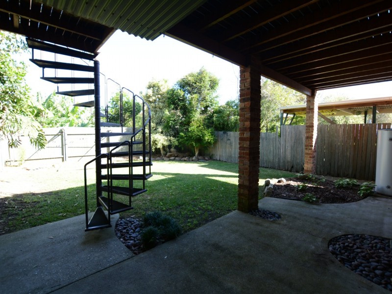 2/2 Beach Street, Wallabi Point NSW 2430