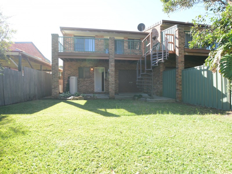 2/2 Beach Street, Wallabi Point NSW 2430