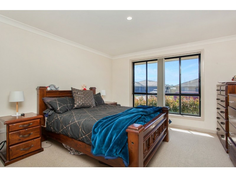 7 Yellowfin Avenue, Old Bar NSW 2430