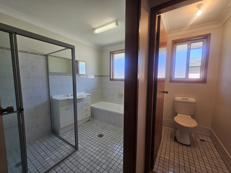 8A Gannet Crescent, Old Bar NSW 2430