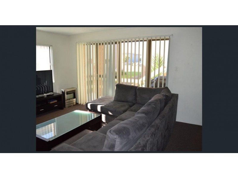 2/45 Hall Street, Old Bar NSW 2430