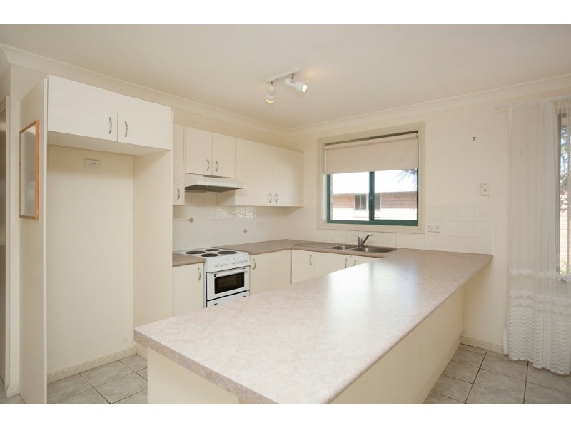 1/15 Lewis Street, Old Bar NSW 2430