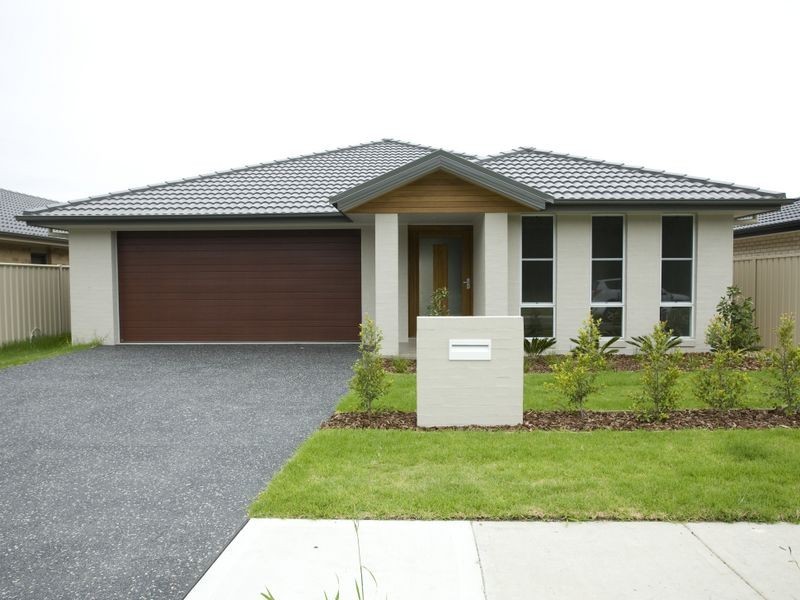 32 Albatross Way, Old Bar NSW 2430