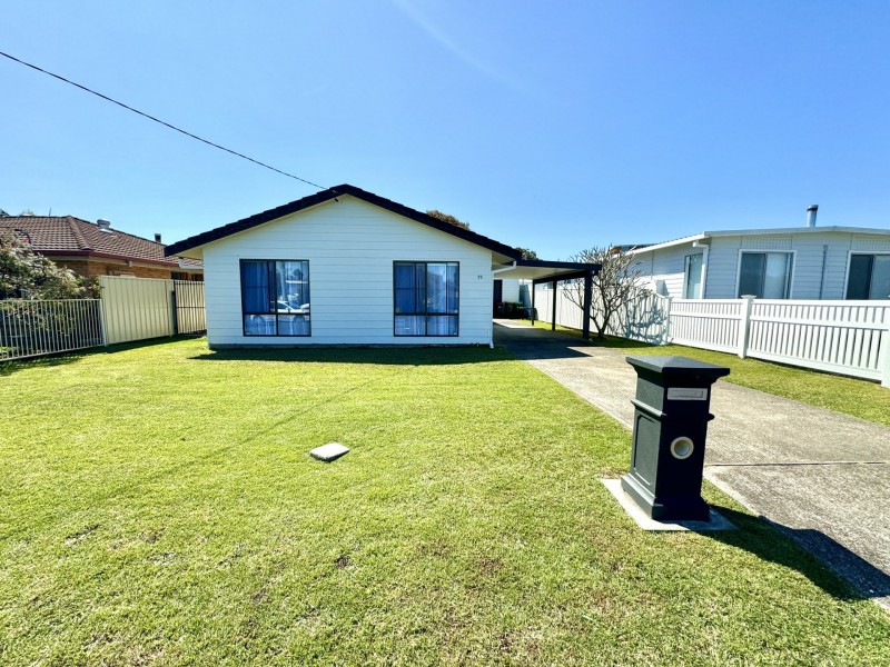 15 Farleigh Street, Old Bar NSW 2430