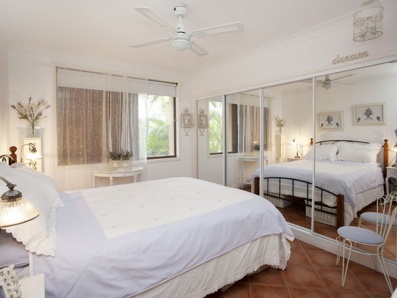 9 Lewis Street, Old Bar NSW 2430