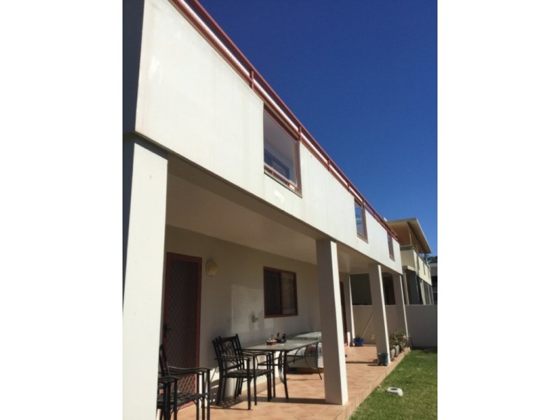 5 Banyula Drive, Old Bar NSW 2430