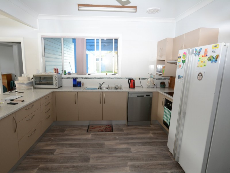 35 Oxley Street, Taree NSW 2430