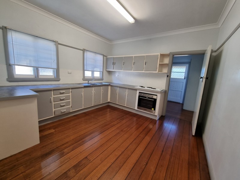 18 Smith Street, Taree West NSW 2430